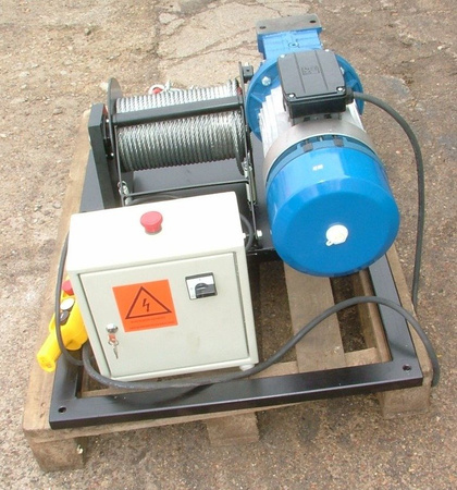 Treton Elektryczna wciągarka linowa (siła uciągu: 150/100 kg, długość liny: 170m, moc: 1,1kW) 28862173