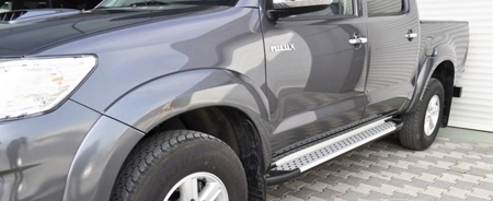 Stopnie boczne - Toyota Hilux 2005-2015 (długość: 193 cm) 01656077
